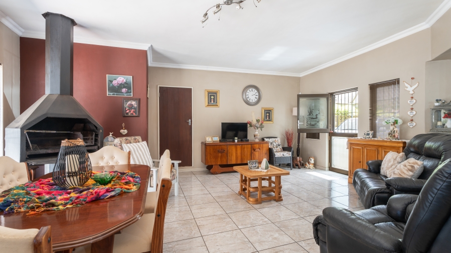 3 Bedroom Property for Sale in Paarl South Western Cape